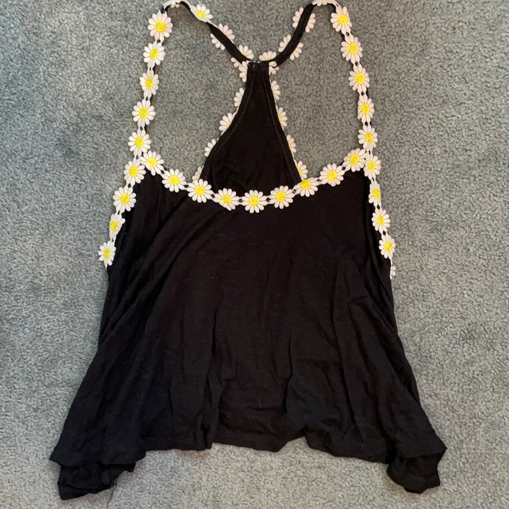 LF Daisy trim crop top. NWOT.